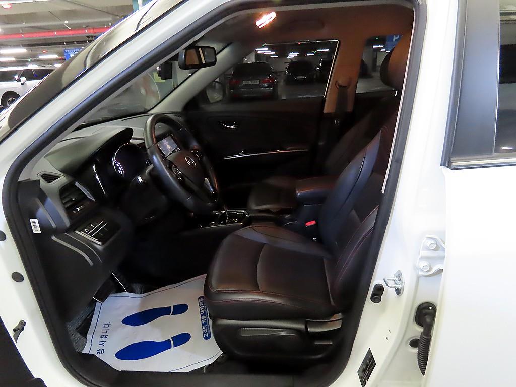 Ssangyong Tivoli - Vista 6