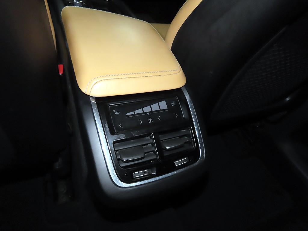 Volvo XC60 2019 Negro - Importación desde Corea - HF Imports Iquique - Foto 15