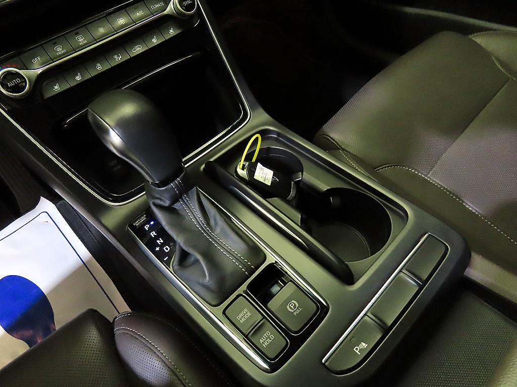 HYUNDAI Grandeur - Vista 12