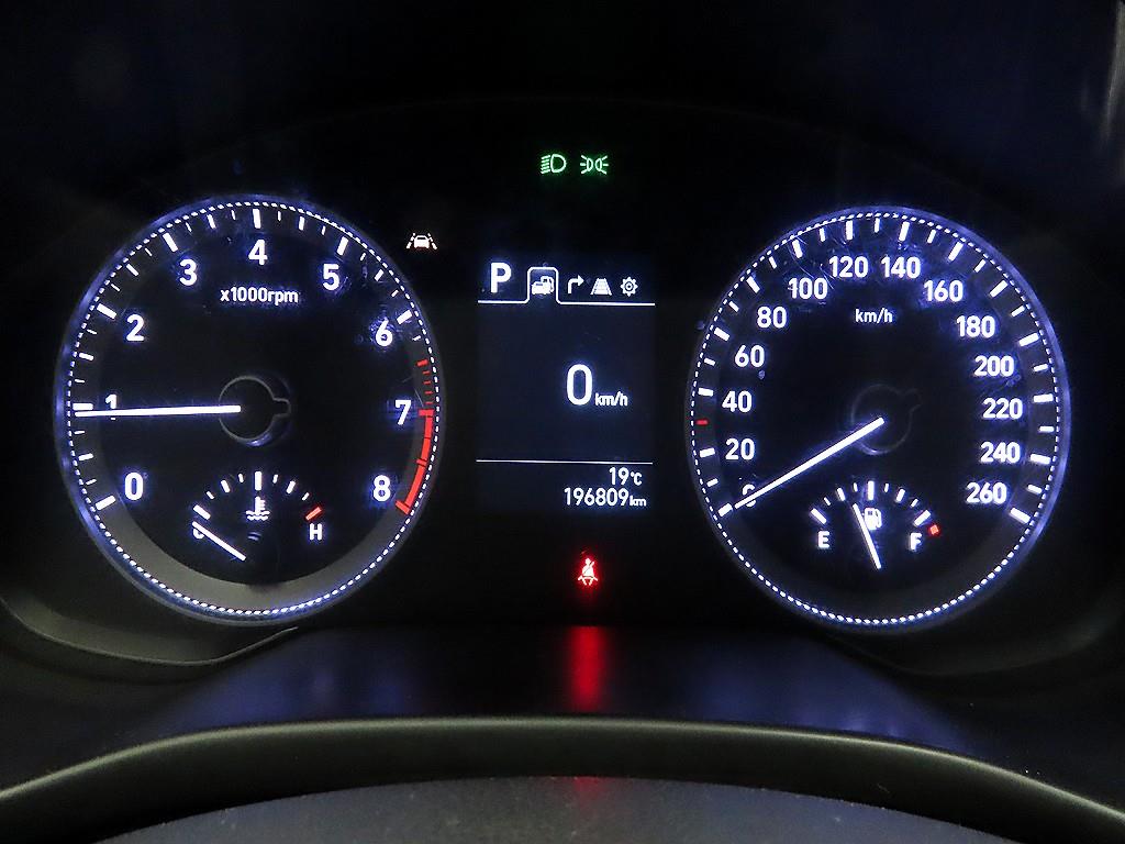 HYUNDAI Grandeur - Vista 6