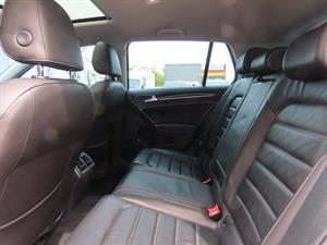 Volkswagen Golf - Vista 12