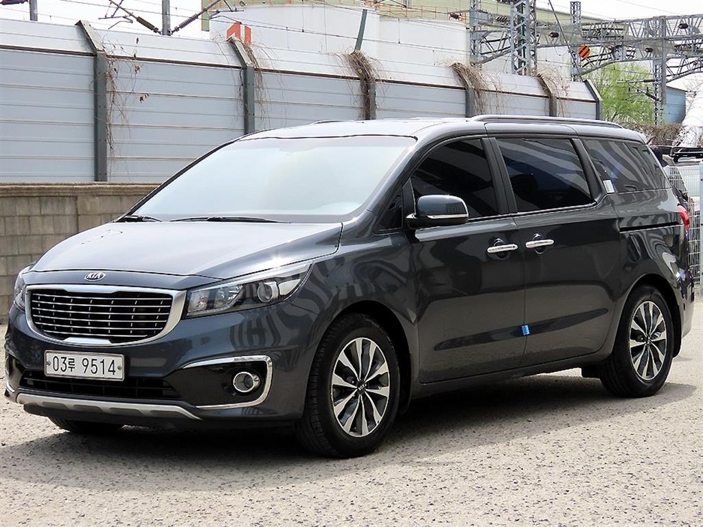 KIA Carnival - Vista 2
