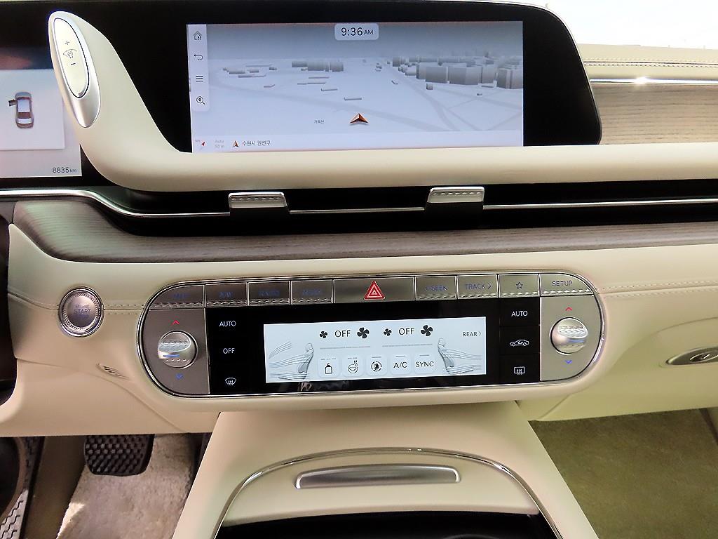 Genesis G90 - Vista 12