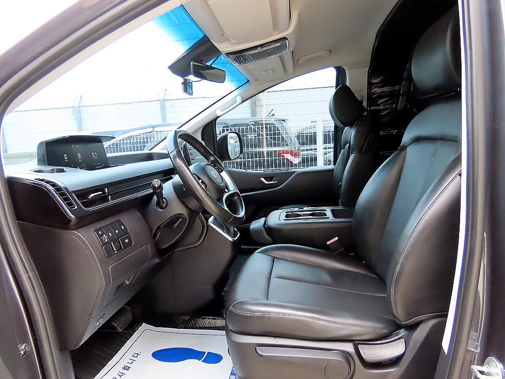 HYUNDAI Staria - Vista 5