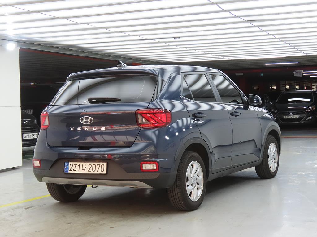 HYUNDAI Venue - Vista 4