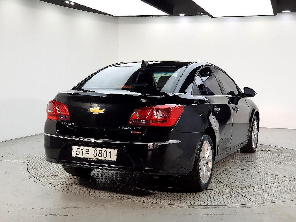 Chevrolet Cruise - Vista 4