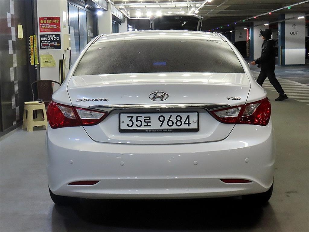 HYUNDAI Sonata - Vista 5