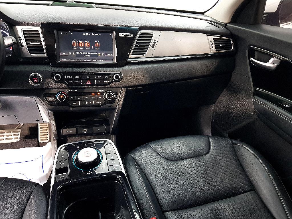 KIA Niro - Vista 10