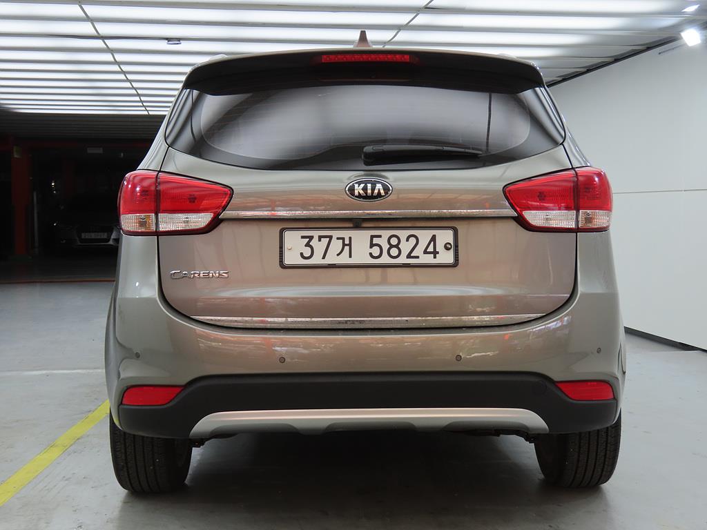 KIA Carens - Vista 3