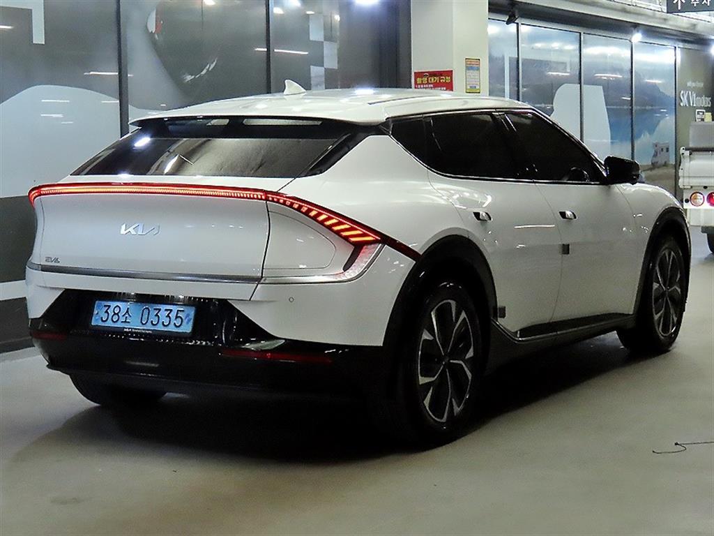 KIA EV6 - Vista 4