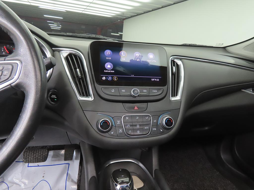 Chevrolet Malibu - Vista 10