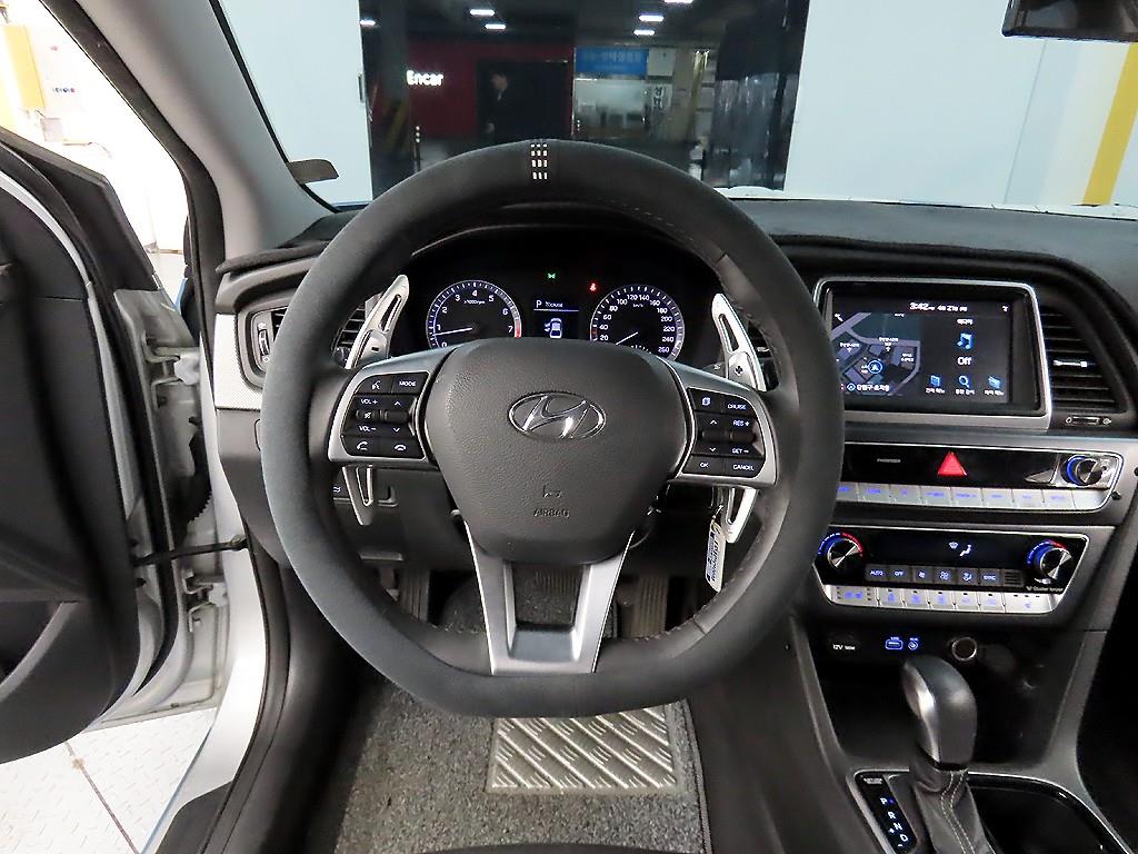 HYUNDAI Sonata - Vista 9