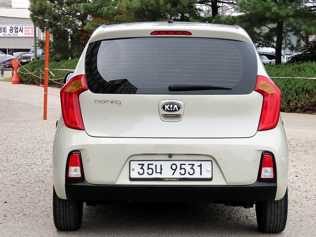 KIA Morning - Vista 4