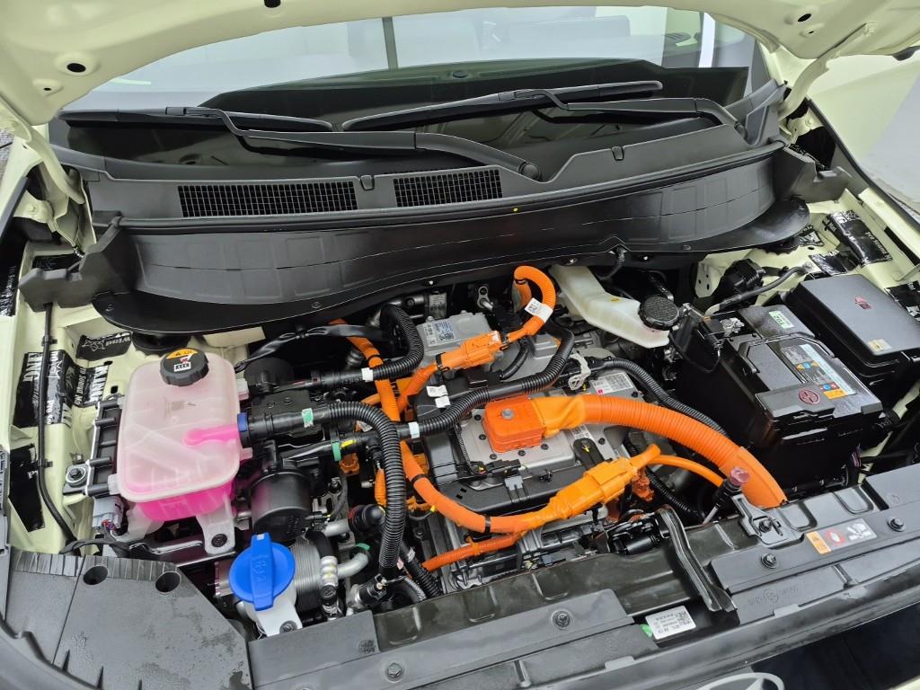 HYUNDAI Casper - Vista 6