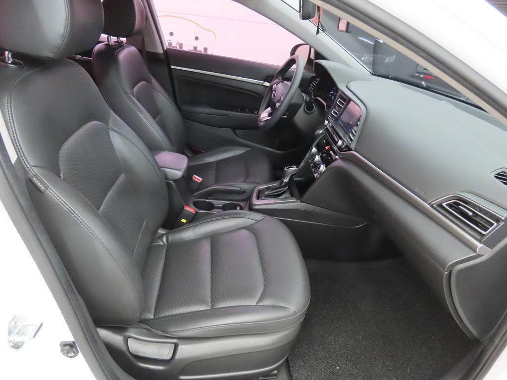 HYUNDAI Avante - Vista 6