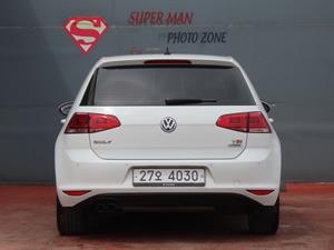 Volkswagen Golf - Vista 8