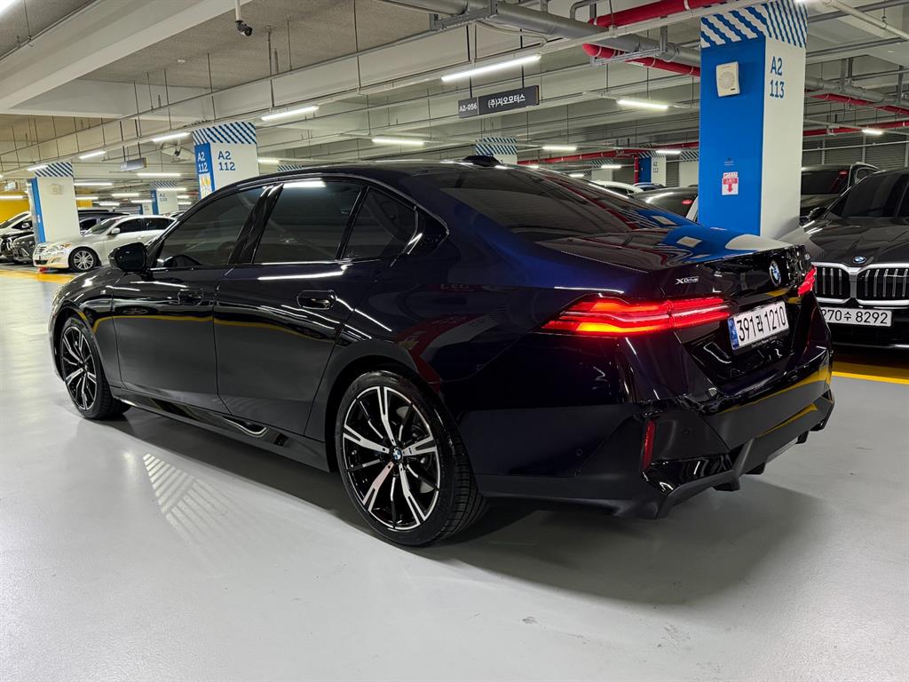 BMW 5 Series - Vista 4