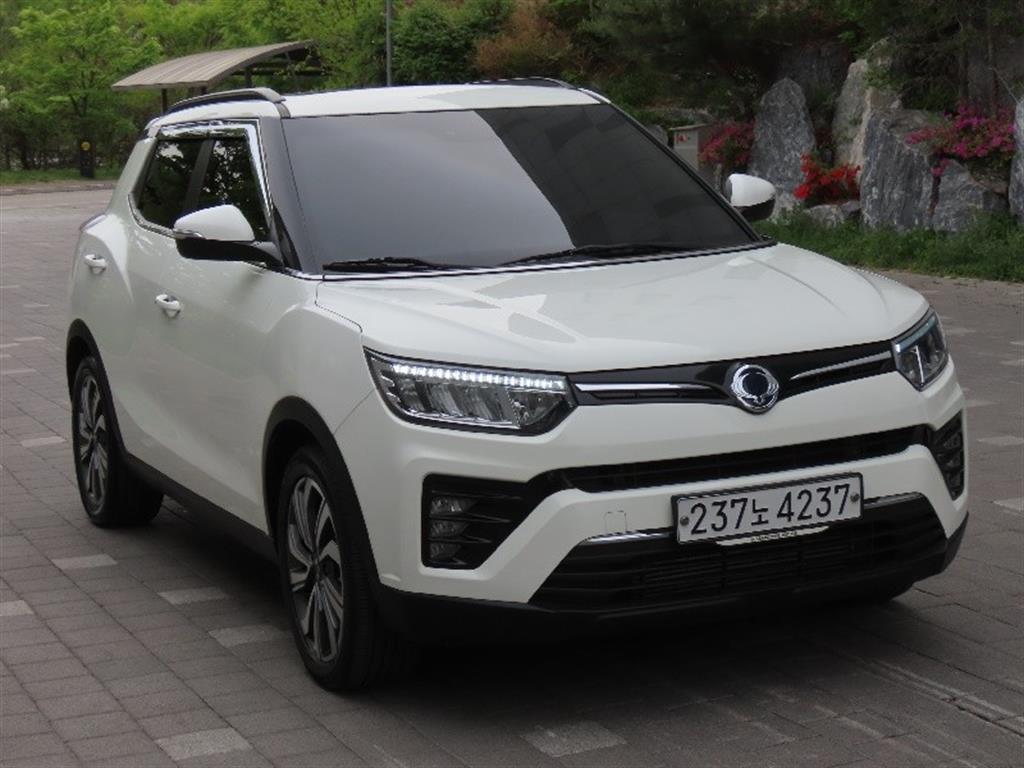 Ssangyong Tivoli - Vista 3