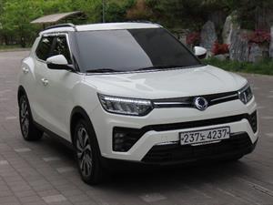 Ssangyong Tivoli - Vista 4