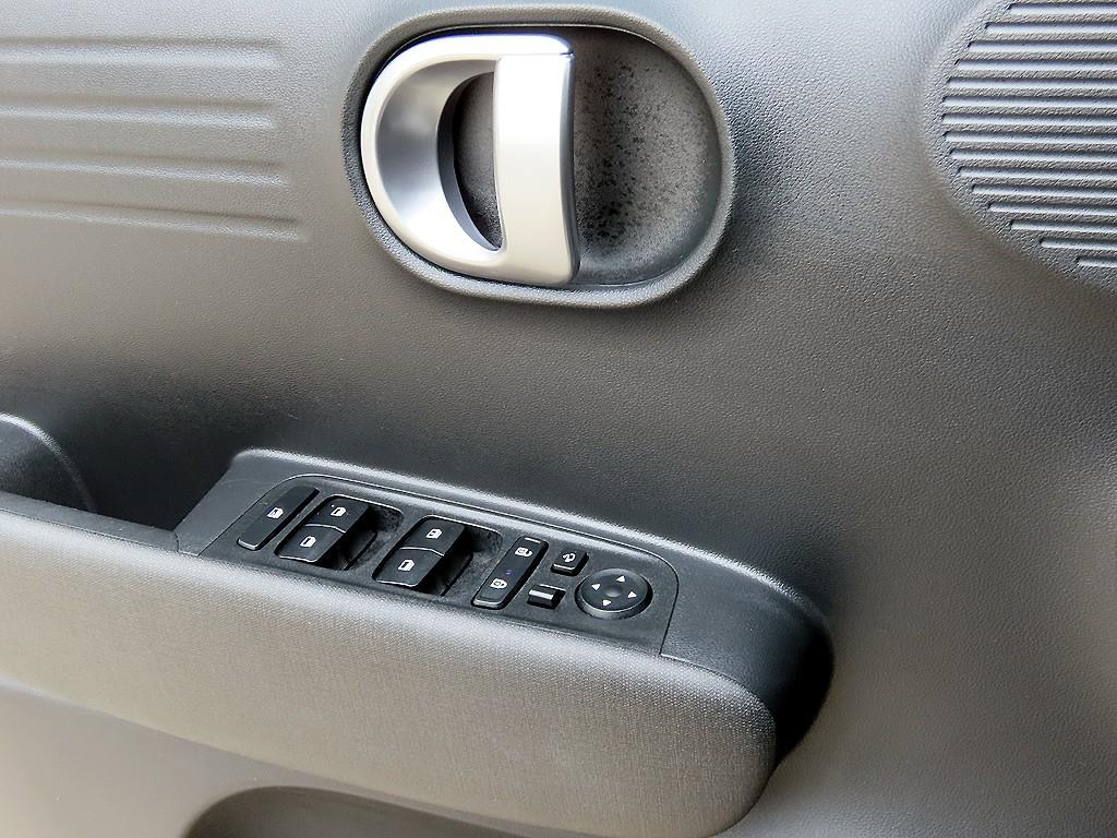 HYUNDAI Casper - Vista 11