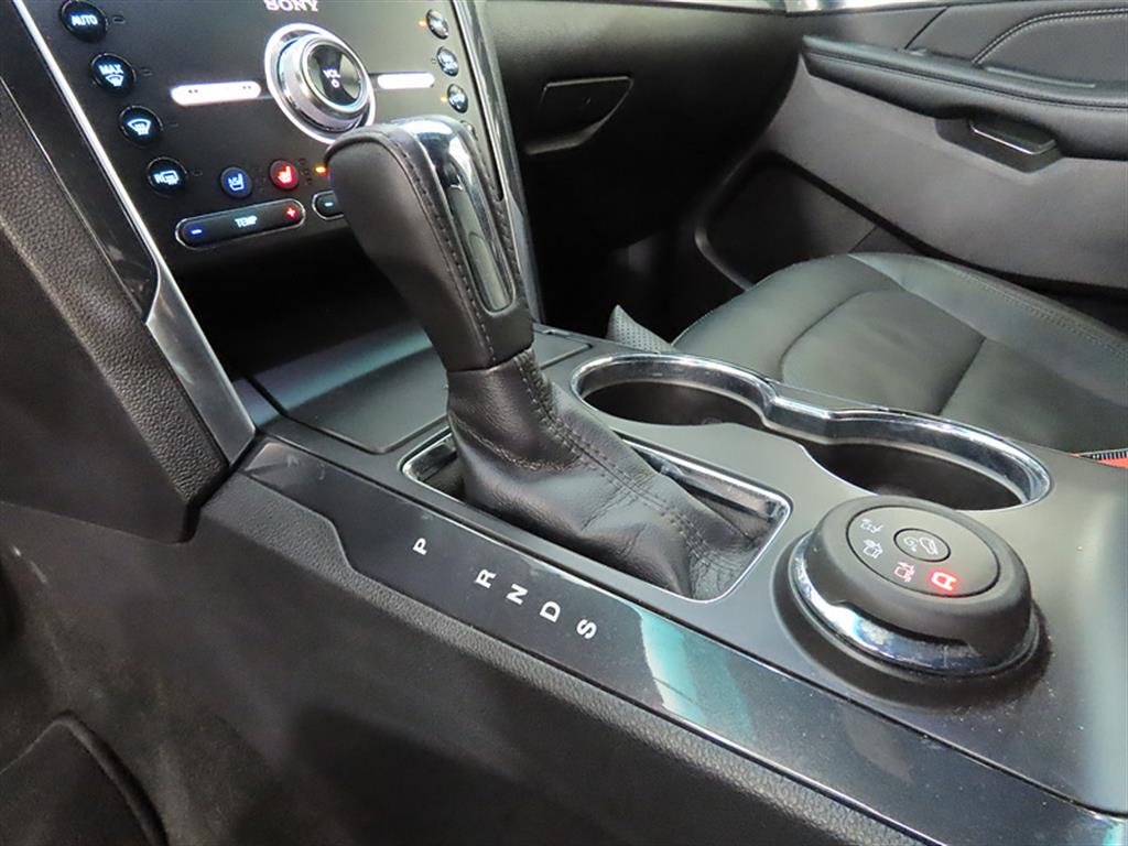 Ford Explorer - Vista 11