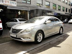 HYUNDAI Sonata - Vista 4