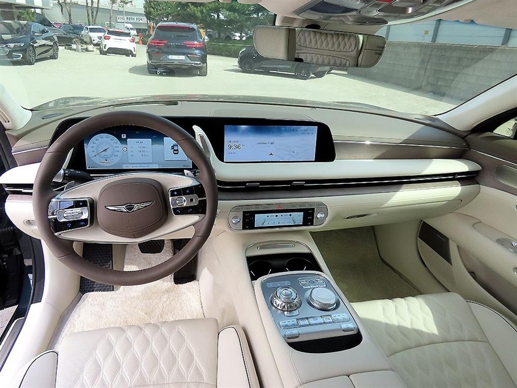 Genesis G90 - Vista 7