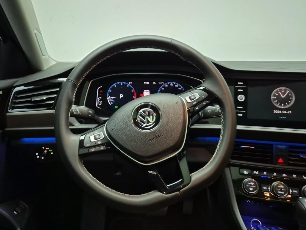 Volkswagen Jetta - Vista 8