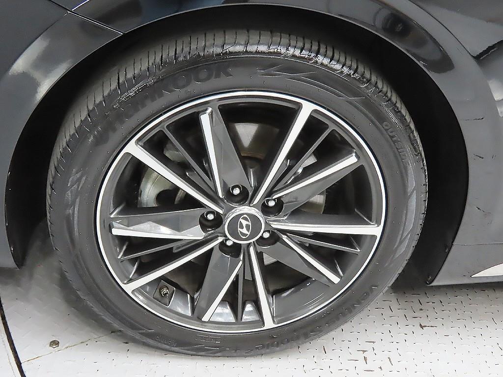 HYUNDAI Grandeur - Vista 9
