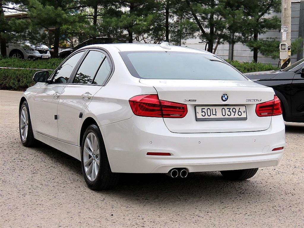 BMW 3 series - Vista 3