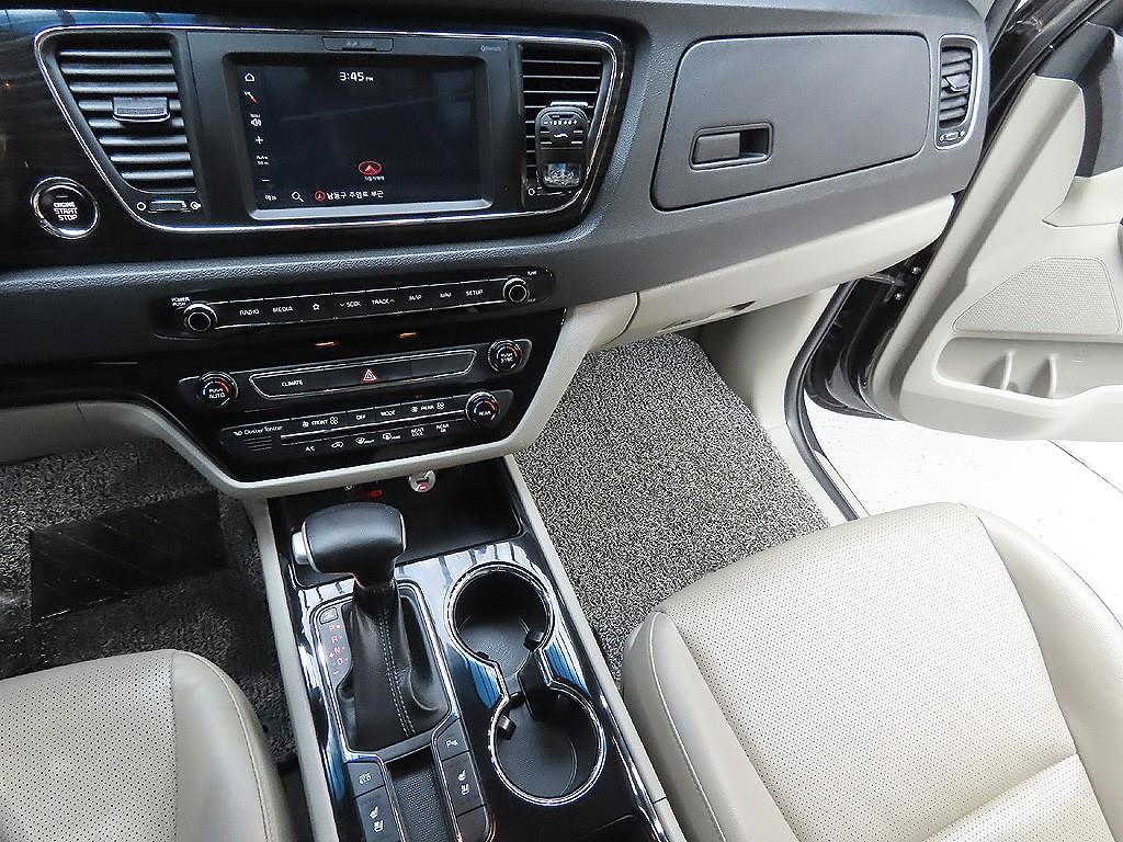 KIA Carnival 2019 Gris - Importación desde Corea - HF Imports Iquique - Foto 7