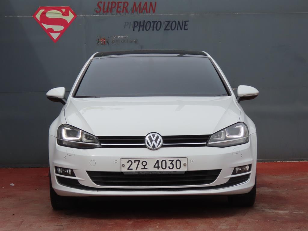 Volkswagen Golf - Vista 3
