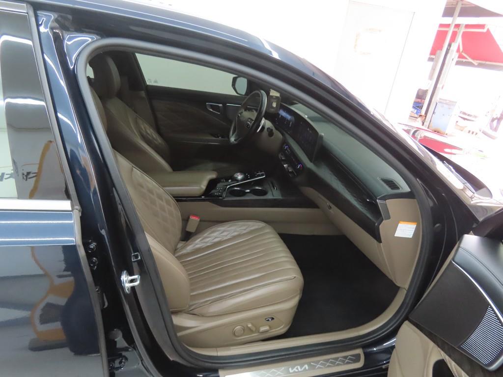 KIA K8 - Vista 8