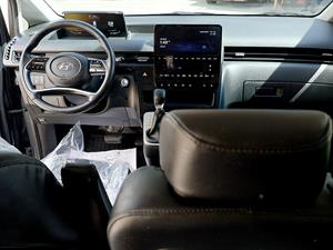 HYUNDAI Staria - Vista 10