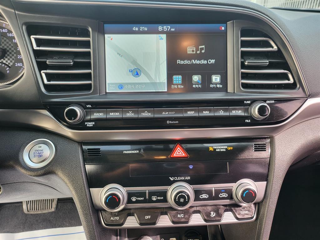 HYUNDAI Avante - Vista 12