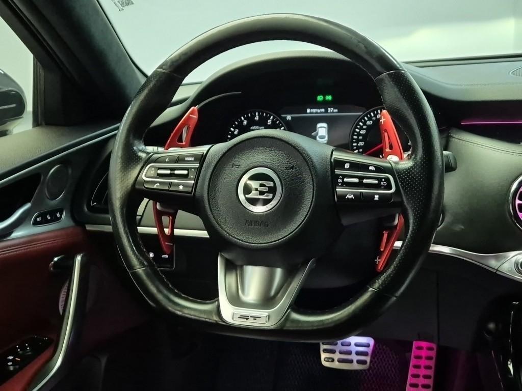 KIA Stinger - Vista 9