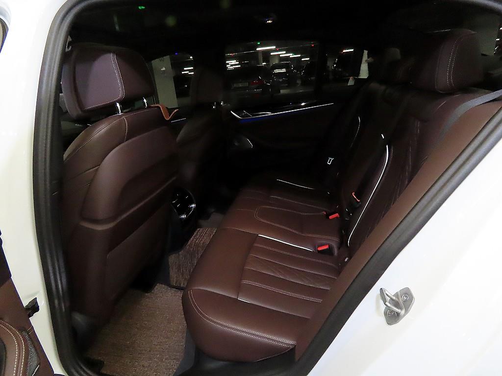 BMW 5 Series - Vista 7