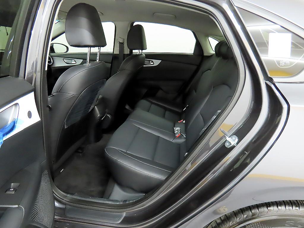 KIA K3 - Vista 6