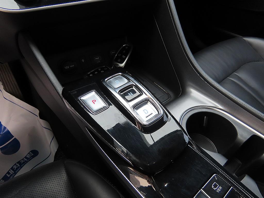 HYUNDAI Sonata - Vista 10