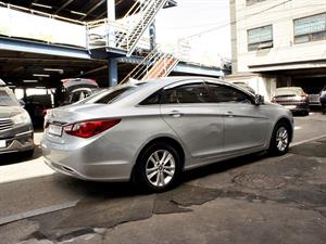HYUNDAI Sonata - Vista 8