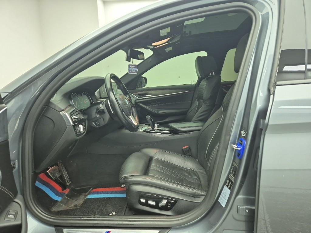 BMW 5 Series - Vista 11