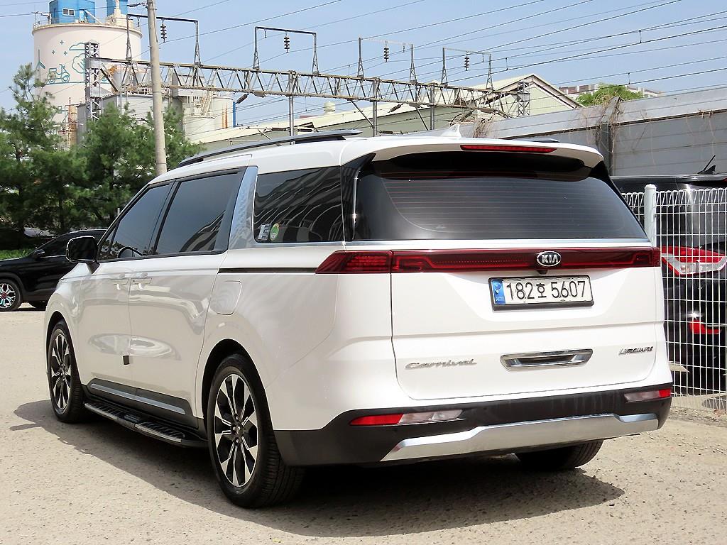 KIA Carnival - Vista 3