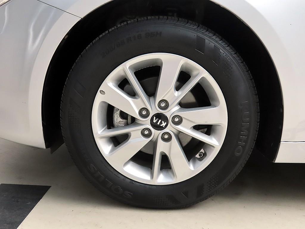 KIA K5 2017 Plateado - Importación desde Corea - HF Imports Iquique - Foto 20