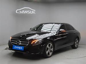 Mercedes Benz E class - Vista 4