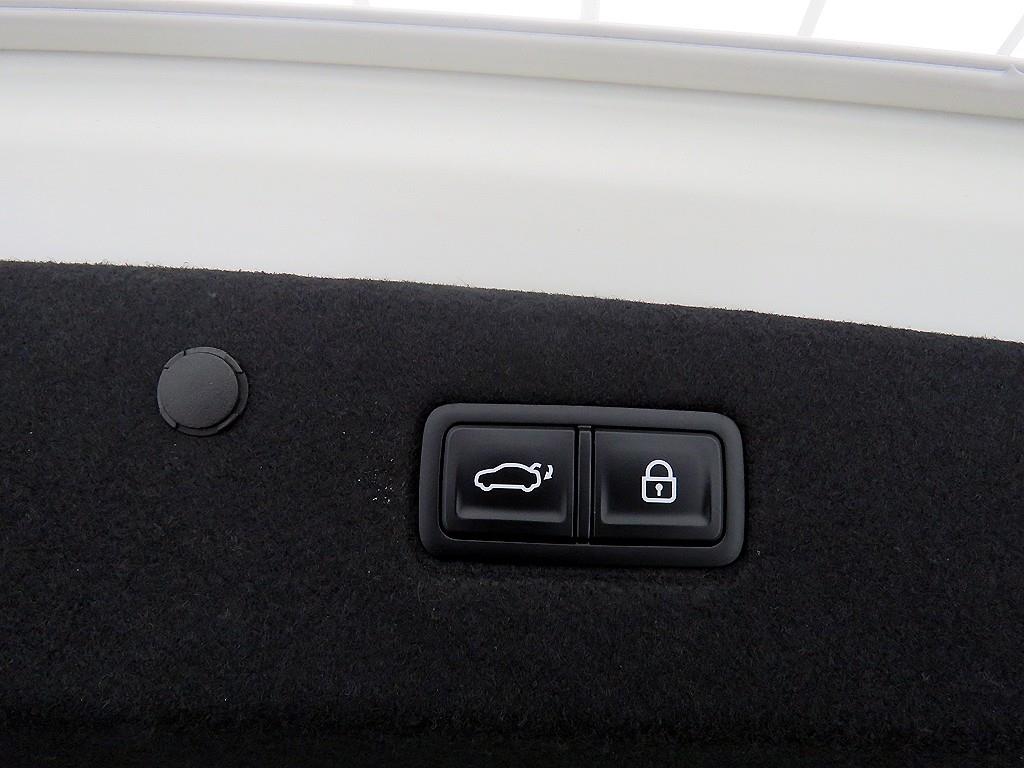 KIA K8 - Vista 5