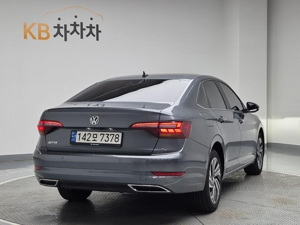 Volkswagen Jetta - Vista 3