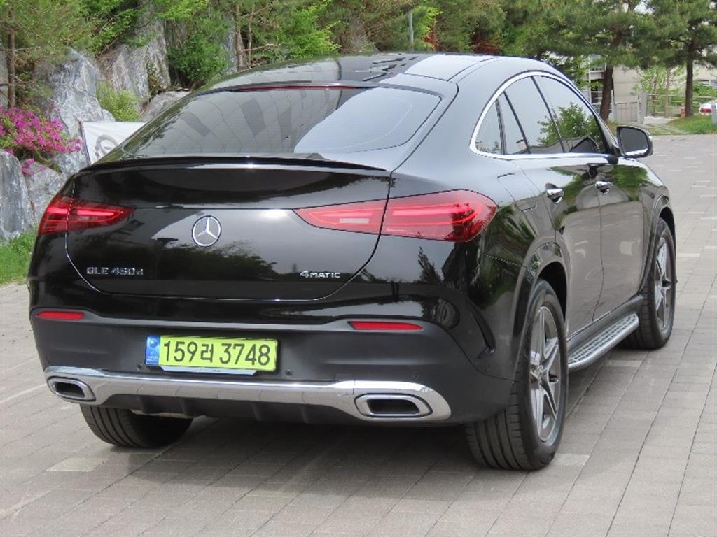 Mercedes Benz GLE Class - Vista 5