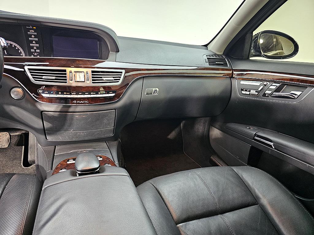 Mercedes Benz S Class - Vista 9