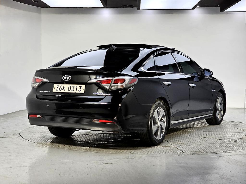 HYUNDAI Sonata - Vista 4