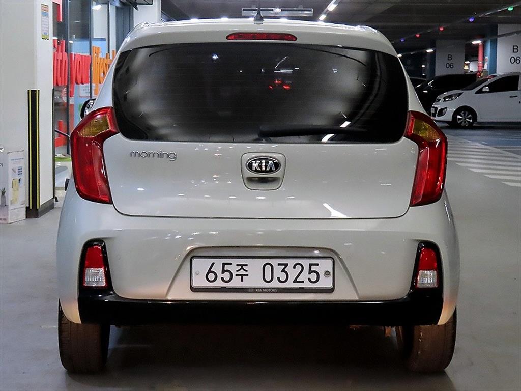 KIA Morning - Vista 5